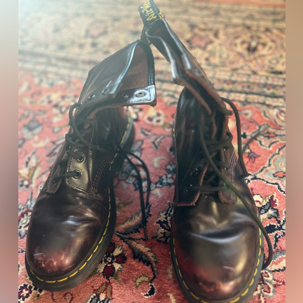 Dr. Martens Maroon Lace up Leather Boot 1460 Size M9/W10 burgundy oxblood